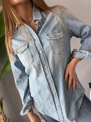 camicia jeans chiaro bottoni clips