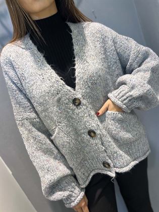 cardigan grigio chiaro con bottoni e fili colorati