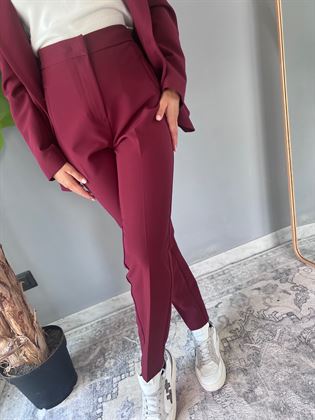 pantalone sigaretta bordeaux con elasstico in vita dietro