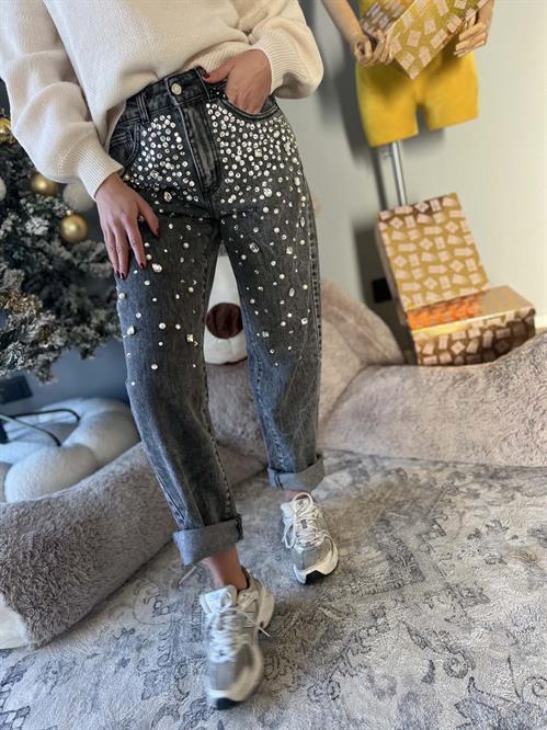 jeans modello boyfriends con strass