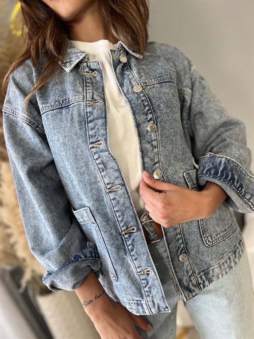 giacca camicia in denim con tasche toppa