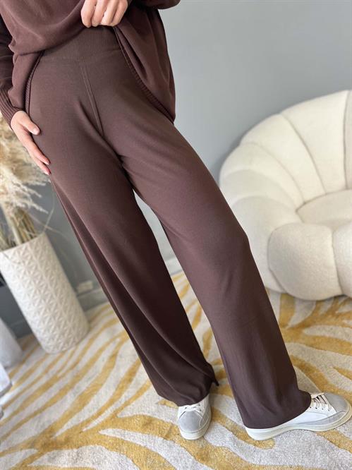 Pantalone in maglia di viscosa marrone cacao con elastico in vita