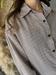 camicia a righe bianca e marrone in cotone